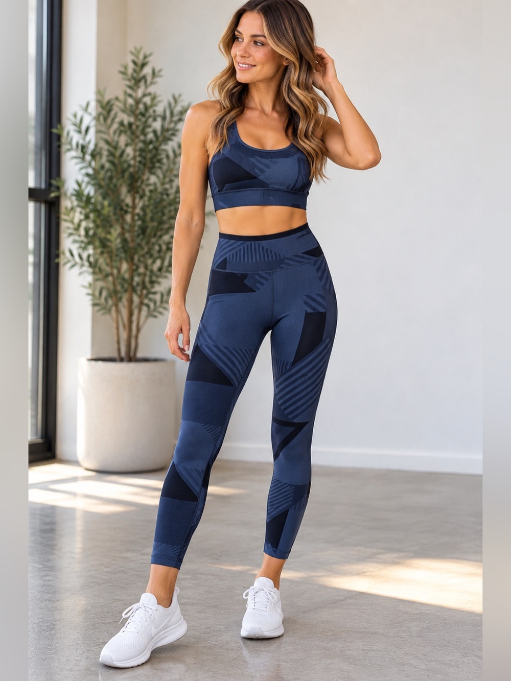 NWT SWEATY BETTY Interval seamless 7/8 workout navy blue block jacquard size xs